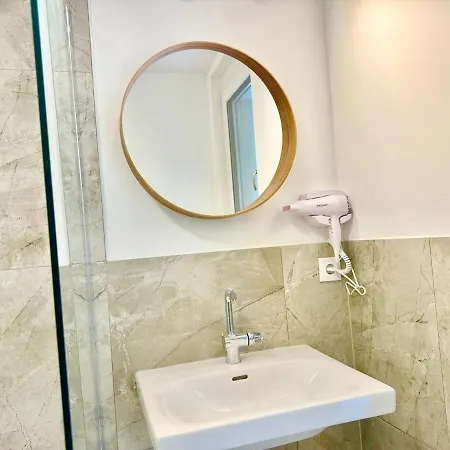 Modern Ground Floor With Patio Near Vienna Appartement *