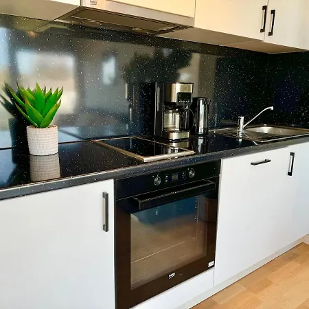 Modern Ground Floor With Patio Near Vienna * Wiener Neudorf
