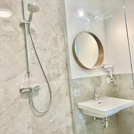 Appartement Modern Ground Floor With Patio Near Vienna Wiener Neudorf